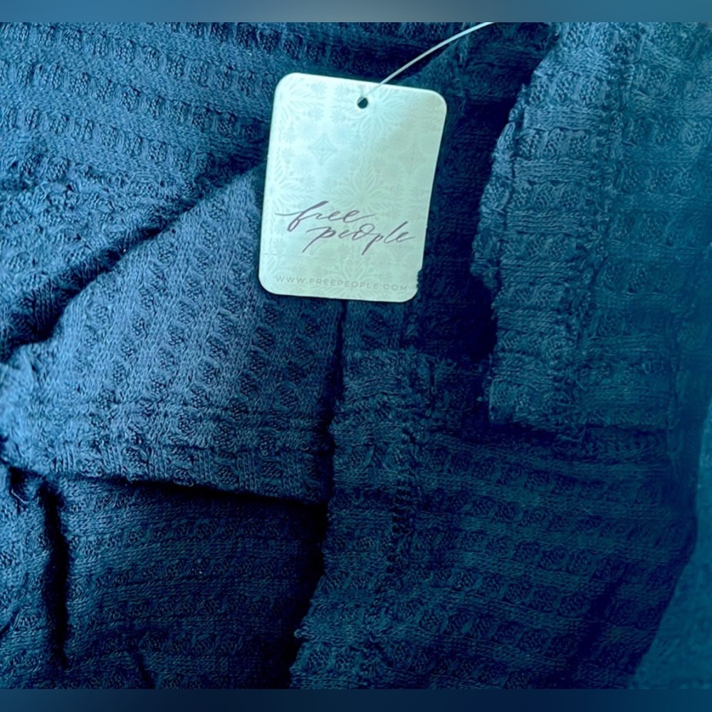 NWT Free People Juicy Long Sleeve Top Cowl Neck Thermal Oversized Open Back blac - Picture 10 of 11